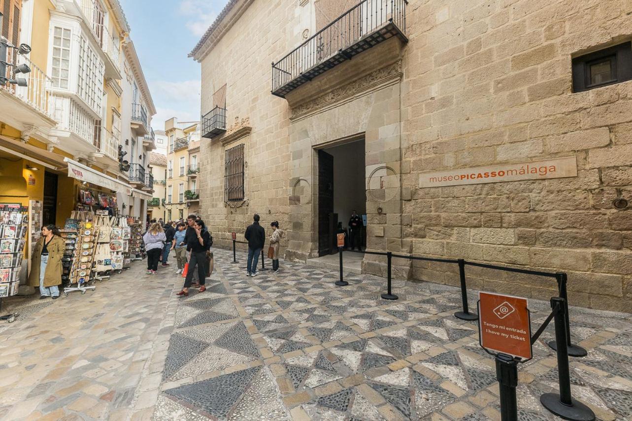 Homeclub Moderno Piso Junto Al Museo Picasso Ii * Málaga